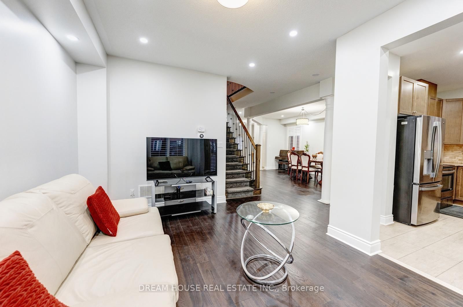 Detached House for sale at 353 Michener Place, Milton, Ontario, L9T 8P4 - Harrison - MLS: W12822840