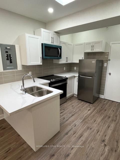 3003 Lake Shore Boulevard W, Unit 3 - Photo 5