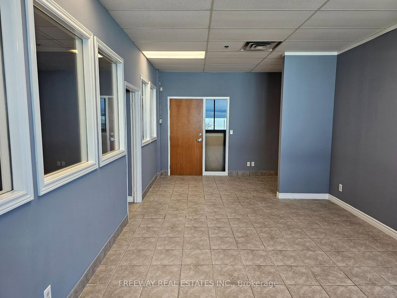 OptionA - 81 Todd Rd, Halton Hills, L7G 4R8 | Image 3