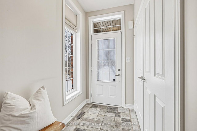 #8 - 4165 Upper Middle Road