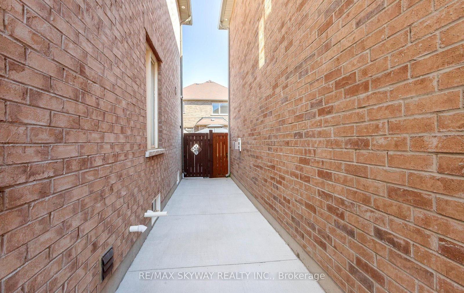 Listing Image 48