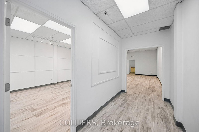 28 - 2140 Winston Park Dr, Oakville, L6H 5W1 | Image 3