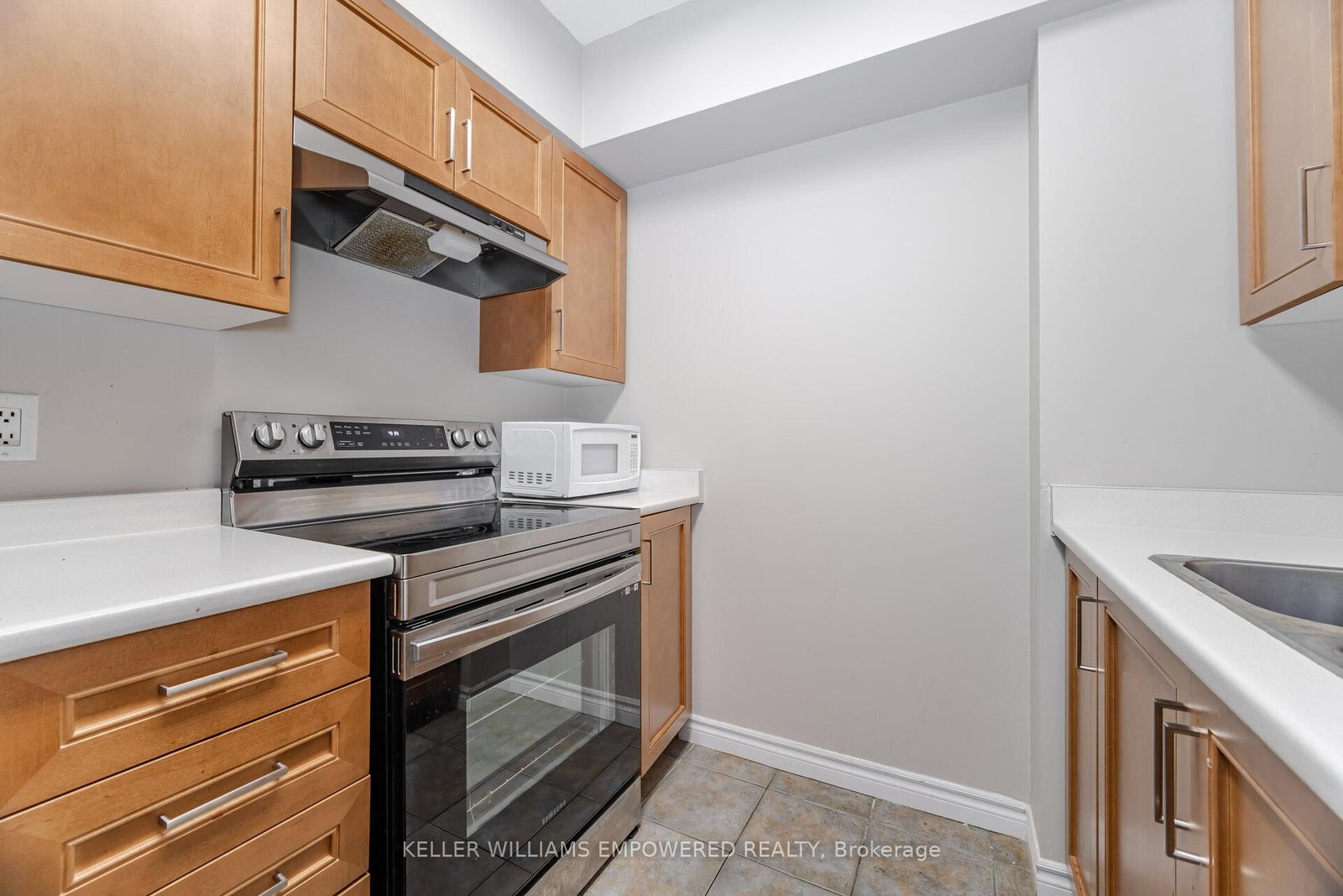 Condo for sale at 410-2088 Lawrence Avenue, Toronto, Ontario, M9N 3Z9 - Weston - MLS: W12823712