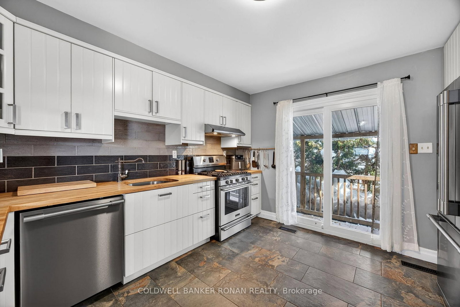 Listing Image 9