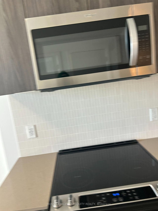 302 - 720 Whitlock Avenue