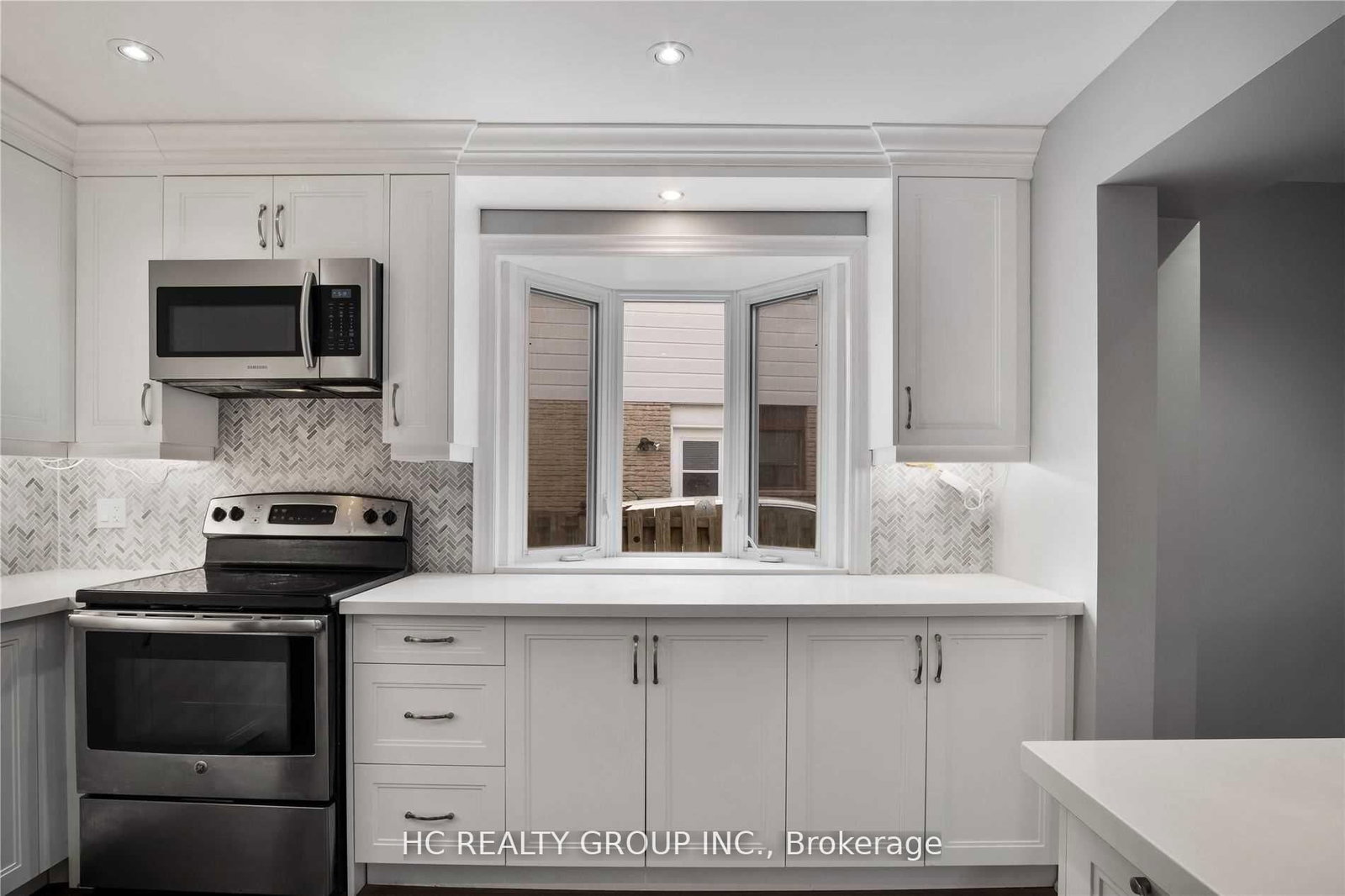 Semi-Detached House sold at 78 Orsett Street, Oakville, Ontario, L6H 2N9 - College Park - MLS: W12824012