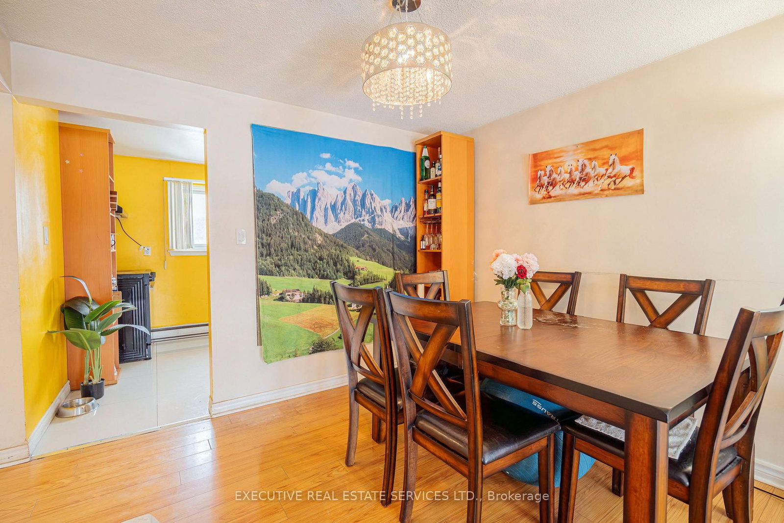 Townhouse for sale at 25 Briar Path, Brampton, Ontario, L6T 2A2 - Avondale - MLS: W12824014