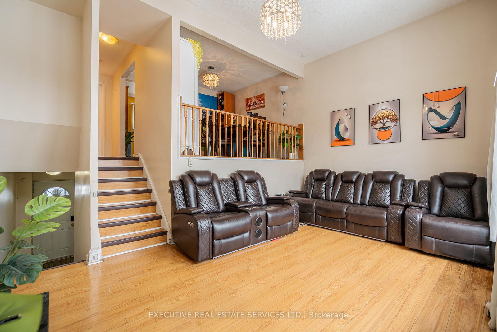 Townhouse for sale at 25 Briar Path, Brampton, Ontario, L6T 2A2 - Avondale - MLS: W12824014