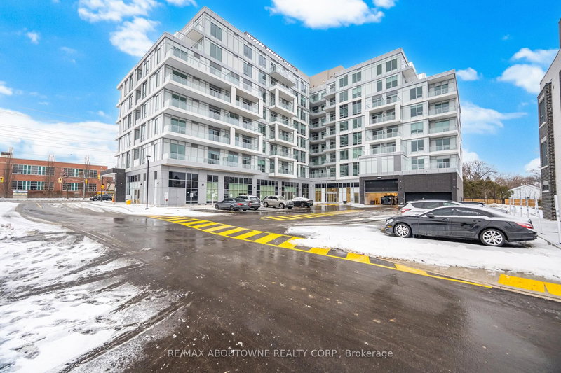 PH05 - 500 Plains Rd E, Burlington, L7T 0C8 | Image 2