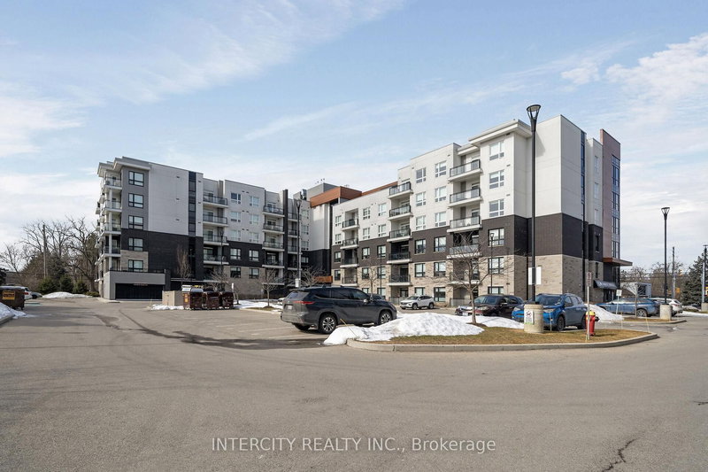603 - 320 Plains Rd E, Burlington, L7T 0C1 | Image 2