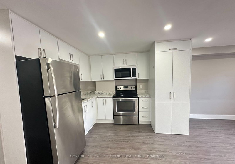 Unit 2 - 199 Avondale Blvd, Brampton, L6T 1J1 | Image 3