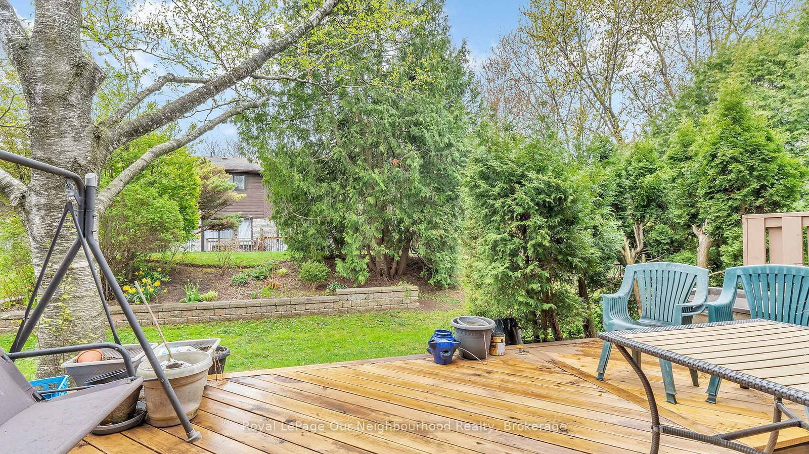 Townhouse for sale at 616 Forestwood Crescent, Burlington, Ontario, L7L 4K5 - Appleby - MLS: W12824710