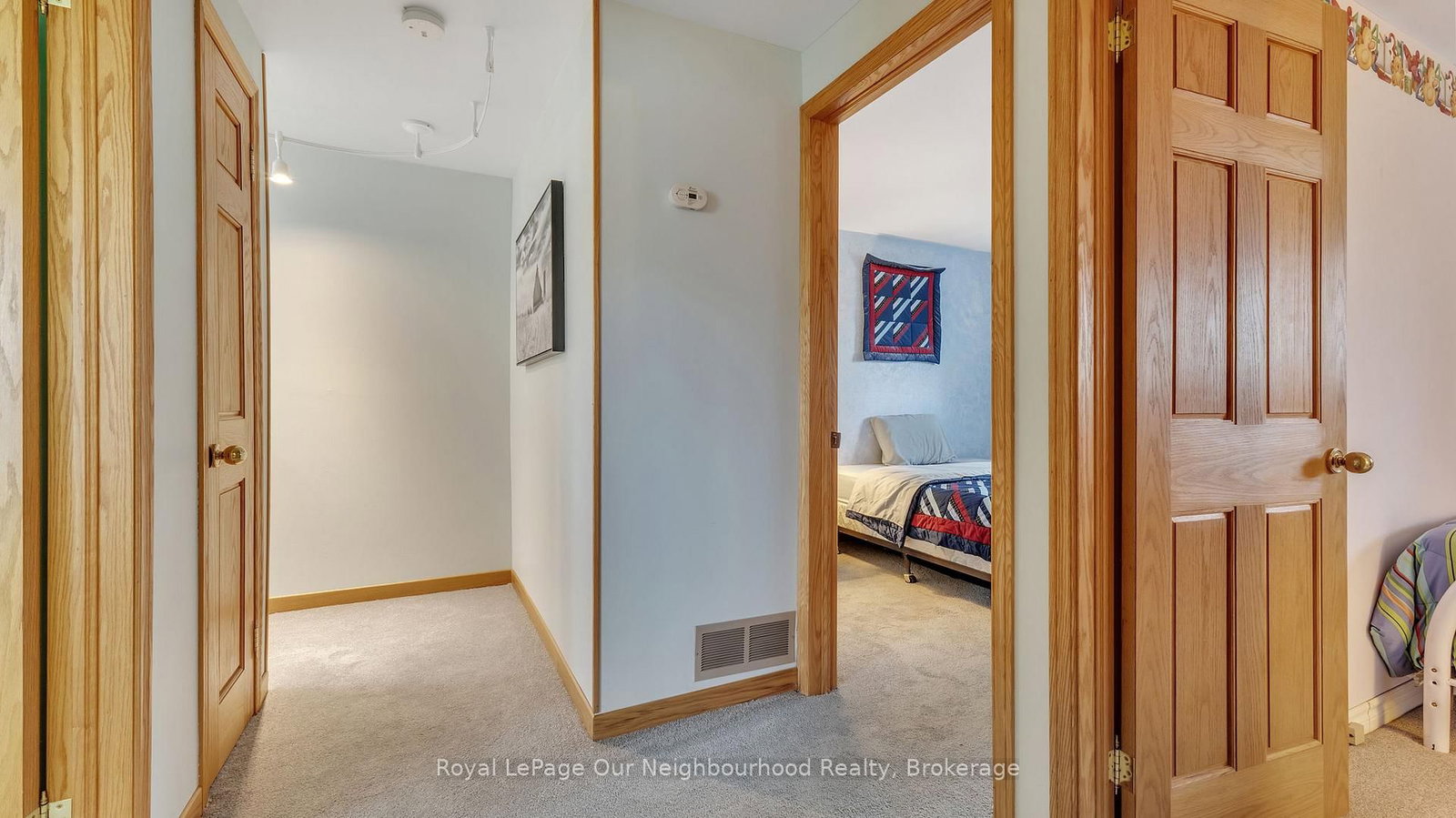 Townhouse for sale at 616 Forestwood Crescent, Burlington, Ontario, L7L 4K5 - Appleby - MLS: W12824710