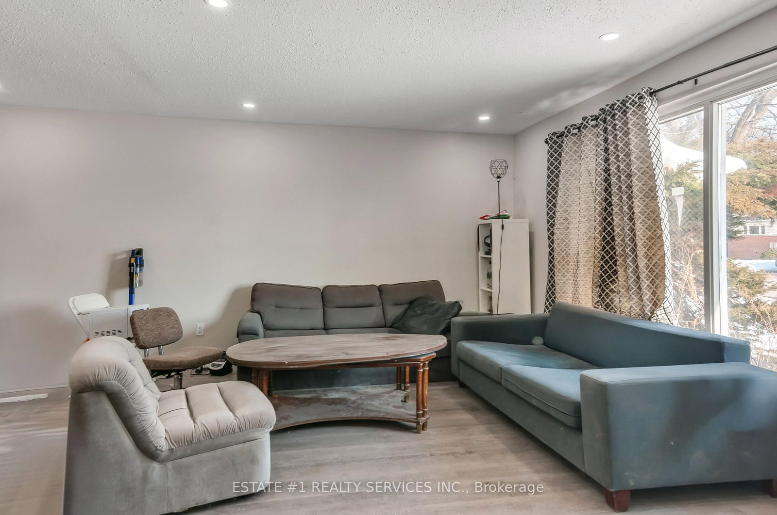 Semi-Detached House for sale at 116 Addington Crescent, Brampton, Ontario, L6T 2R5 - Avondale - MLS: W12825450