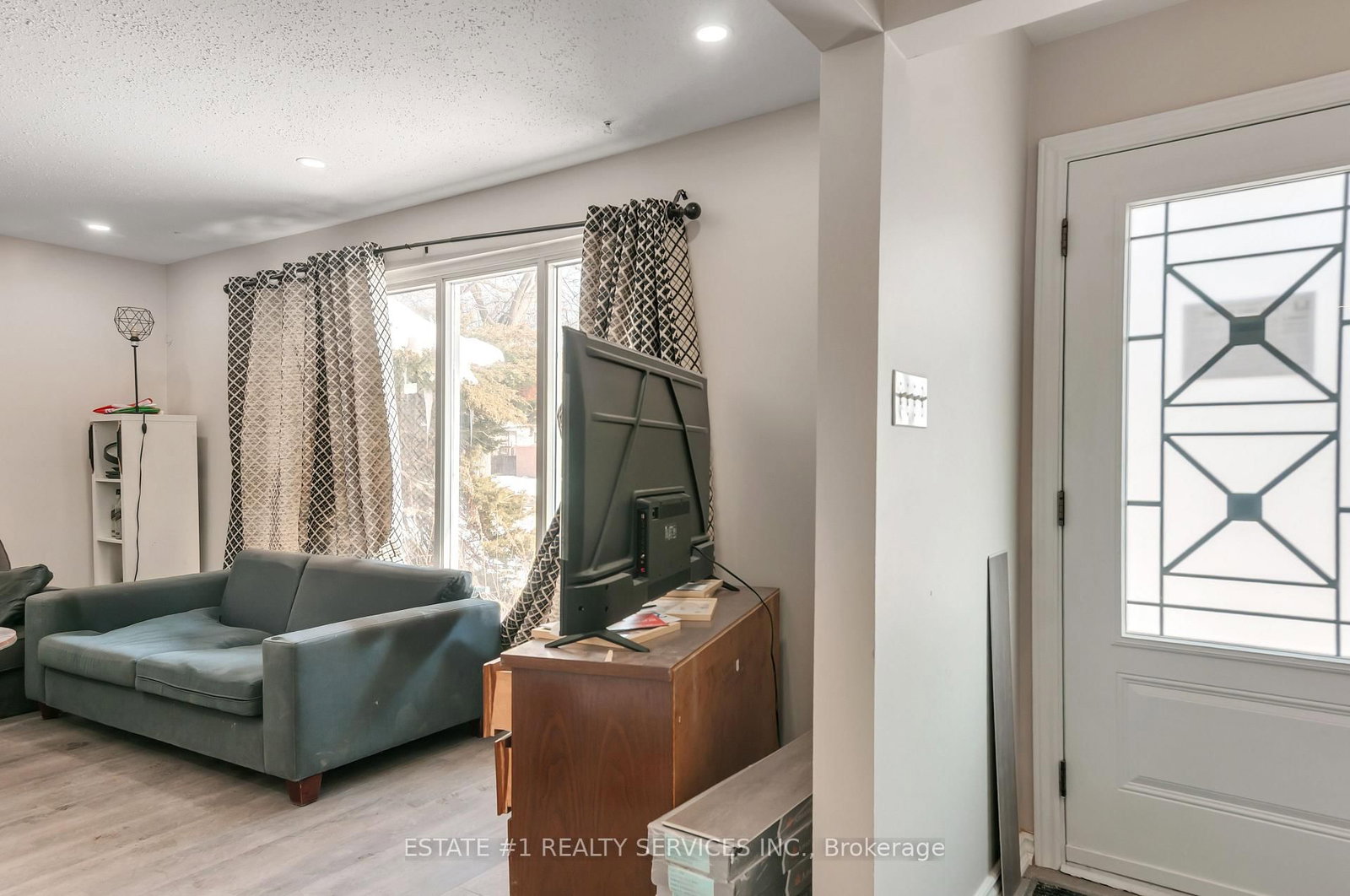 Semi-Detached House for sale at 116 Addington Crescent, Brampton, Ontario, L6T 2R5 - Avondale - MLS: W12825450