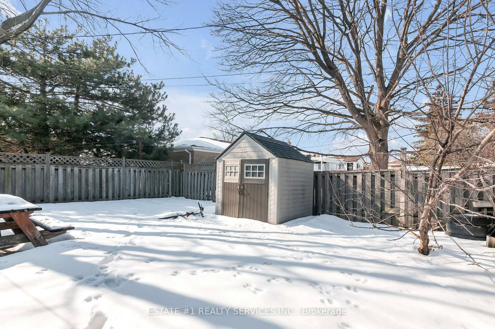 Semi-Detached House for sale at 116 Addington Crescent, Brampton, Ontario, L6T 2R5 - Avondale - MLS: W12825450