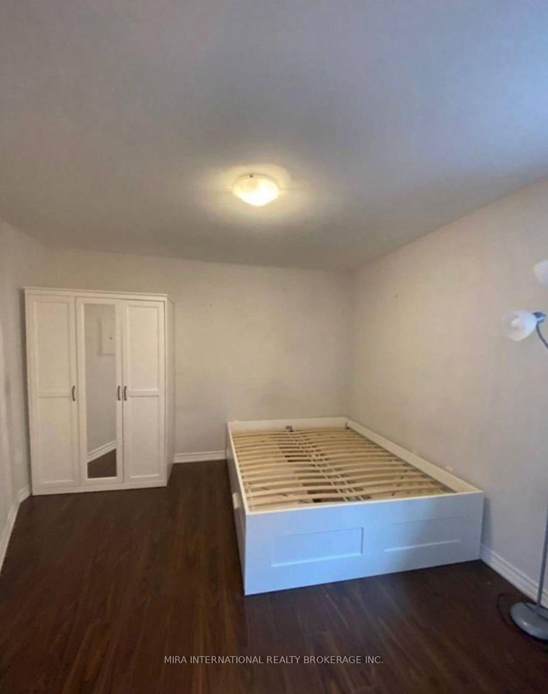 204 - 70 Melbourne Ave, Toronto, M6K 1K7 | Image 3