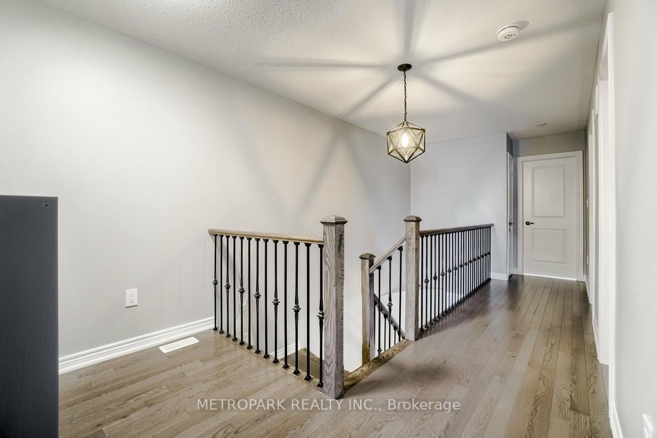 Townhouse for sale at 34 Morra Avenue, Caledon, Ontario, L7E 4K5 - Bolton East - MLS: W12826062