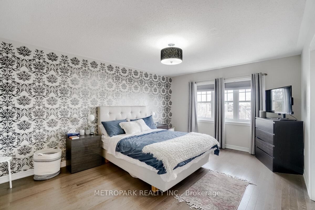 Townhouse for sale at 34 Morra Avenue, Caledon, Ontario, L7E 4K5 - Bolton East - MLS: W12826062