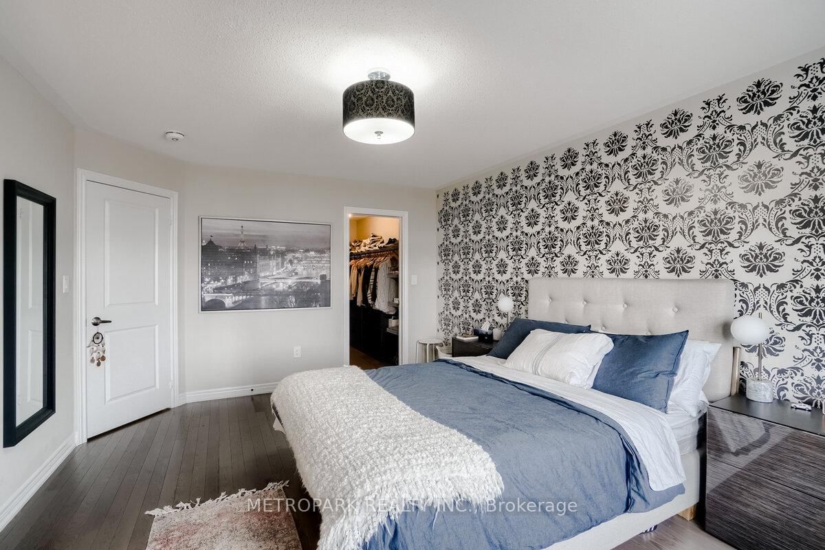 Townhouse for sale at 34 Morra Avenue, Caledon, Ontario, L7E 4K5 - Bolton East - MLS: W12826062