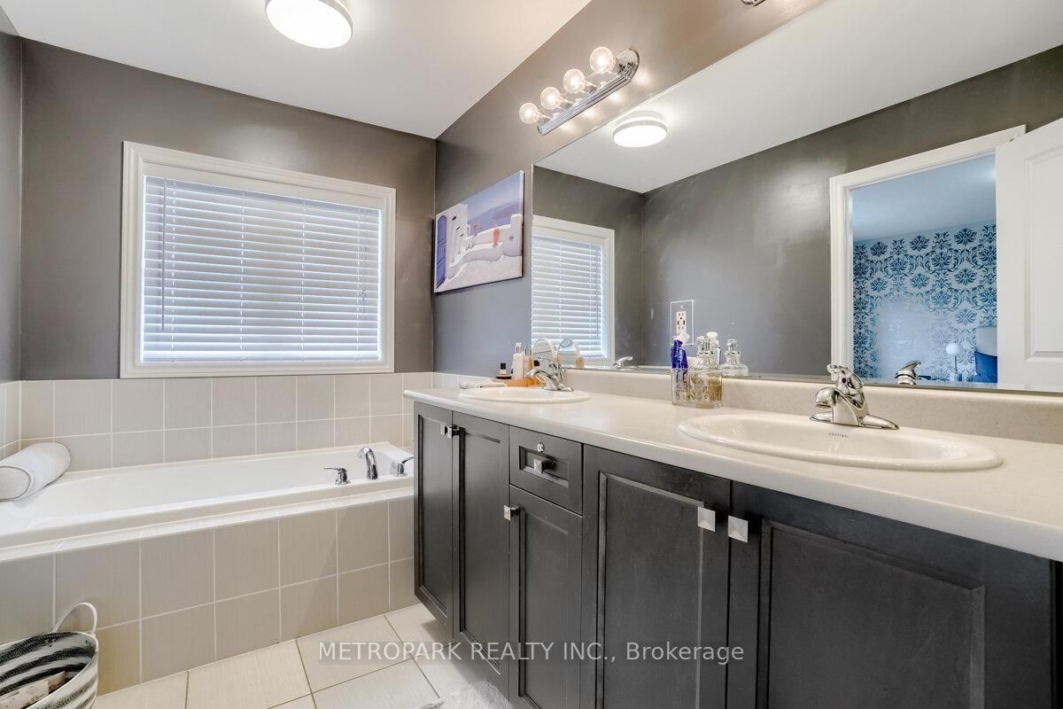 Townhouse for sale at 34 Morra Avenue, Caledon, Ontario, L7E 4K5 - Bolton East - MLS: W12826062