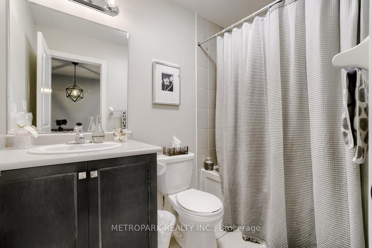 Townhouse for sale at 34 Morra Avenue, Caledon, Ontario, L7E 4K5 - Bolton East - MLS: W12826062