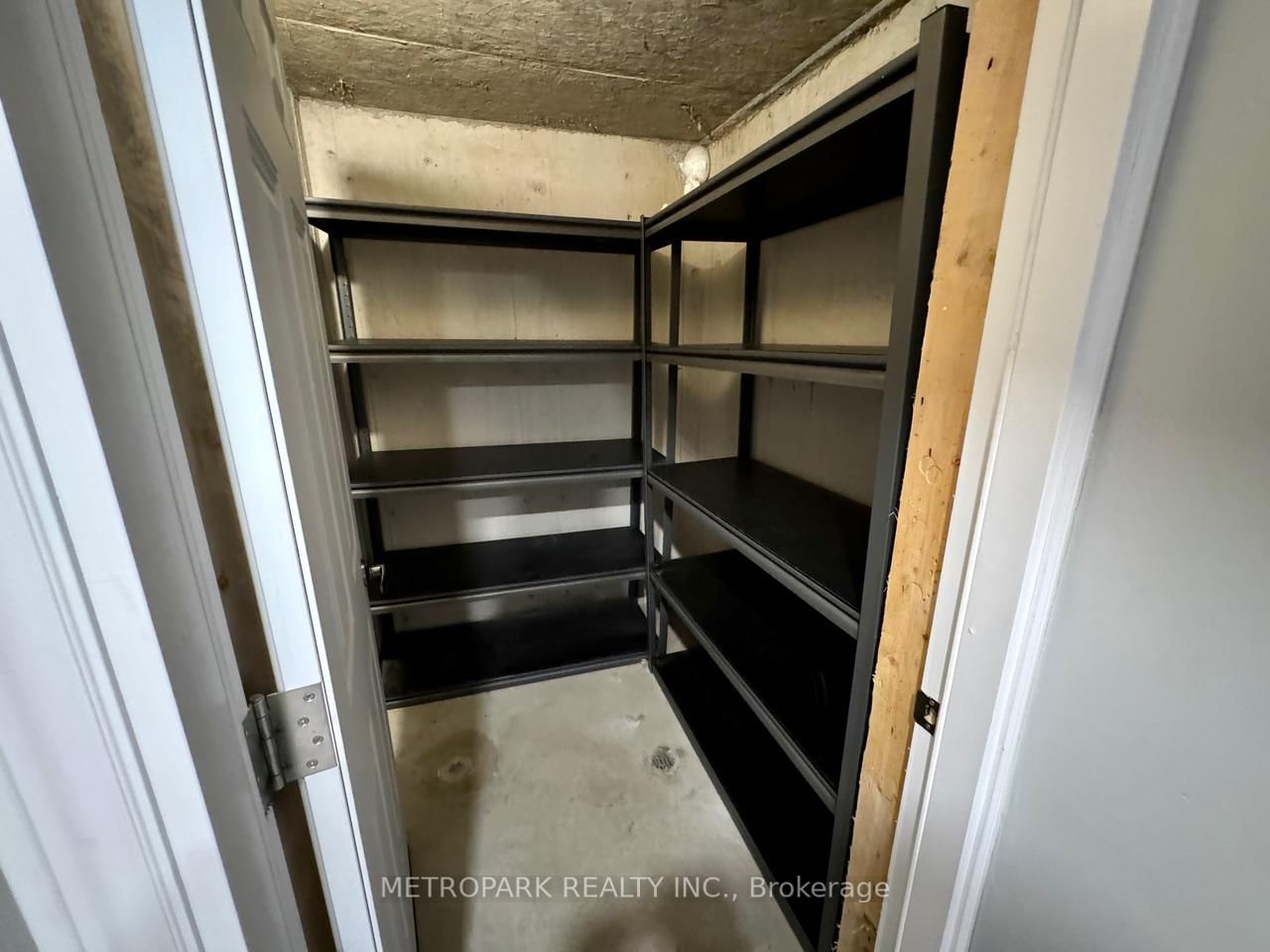 Townhouse for sale at 34 Morra Avenue, Caledon, Ontario, L7E 4K5 - Bolton East - MLS: W12826062