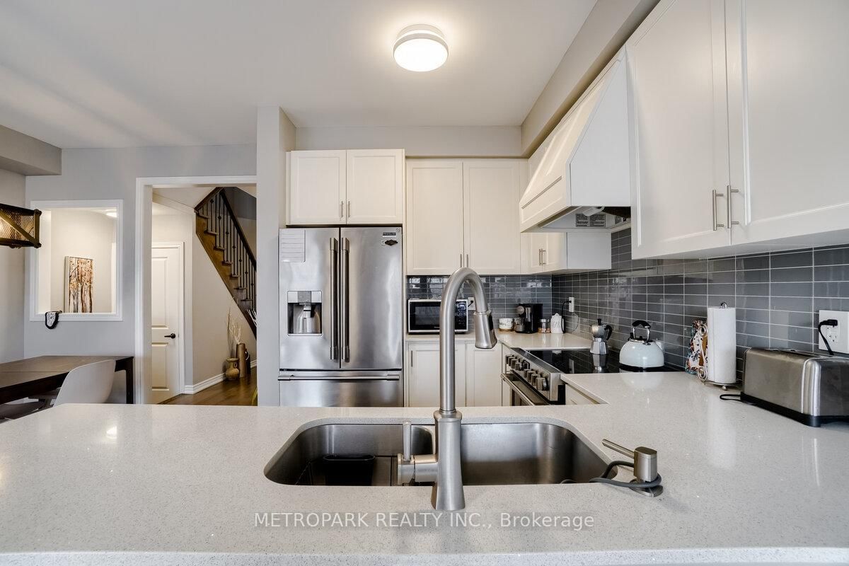 Townhouse for sale at 34 Morra Avenue, Caledon, Ontario, L7E 4K5 - Bolton East - MLS: W12826062