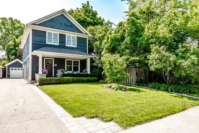 44 Head St, Oakville, L6K 1L5 | Image 2