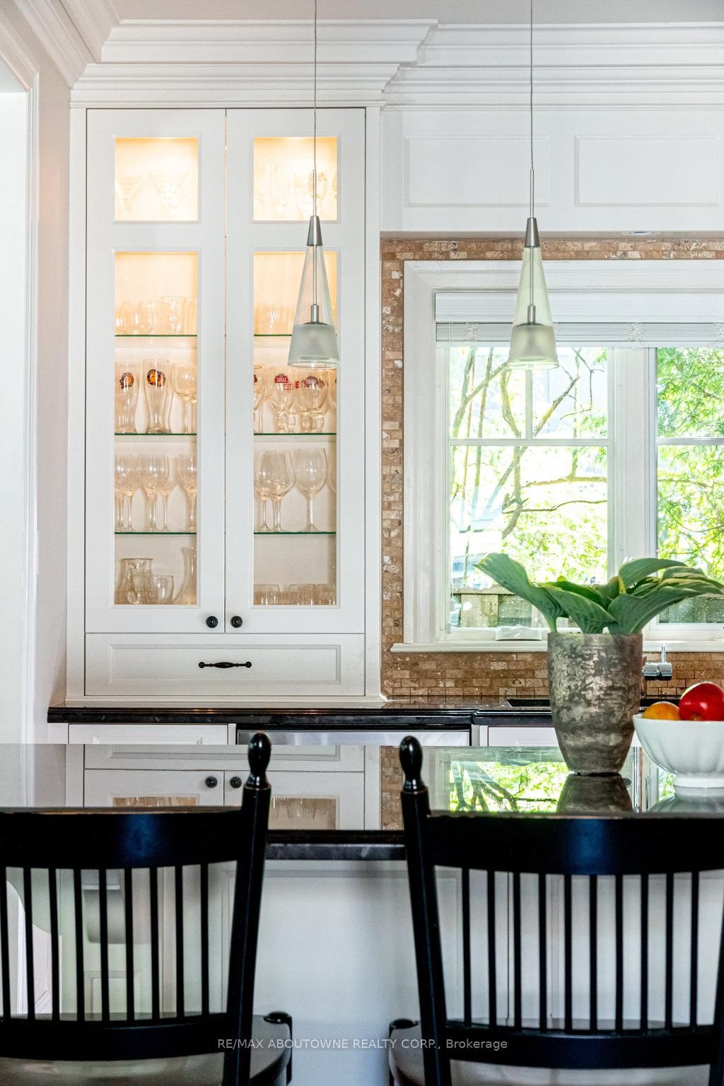 Detached House for sale at 44 Head Street, Oakville, Ontario, L6K 1L5 - Central - MLS: W12826420