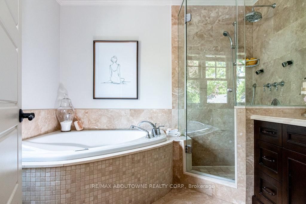 Detached House for sale at 44 Head Street, Oakville, Ontario, L6K 1L5 - Central - MLS: W12826420