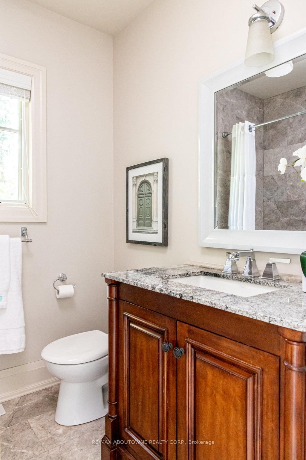 Detached House for sale at 44 Head Street, Oakville, Ontario, L6K 1L5 - Central - MLS: W12826420