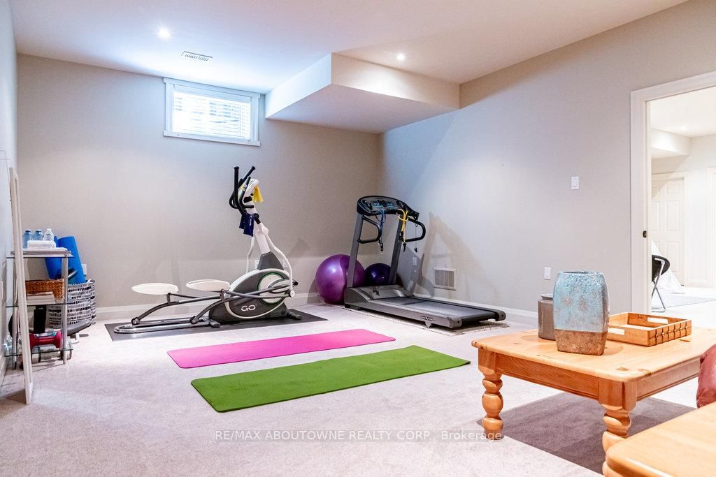 Detached House for sale at 44 Head Street, Oakville, Ontario, L6K 1L5 - Central - MLS: W12826420