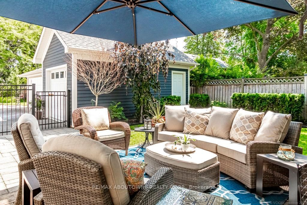 Detached House for sale at 44 Head Street, Oakville, Ontario, L6K 1L5 - Central - MLS: W12826420