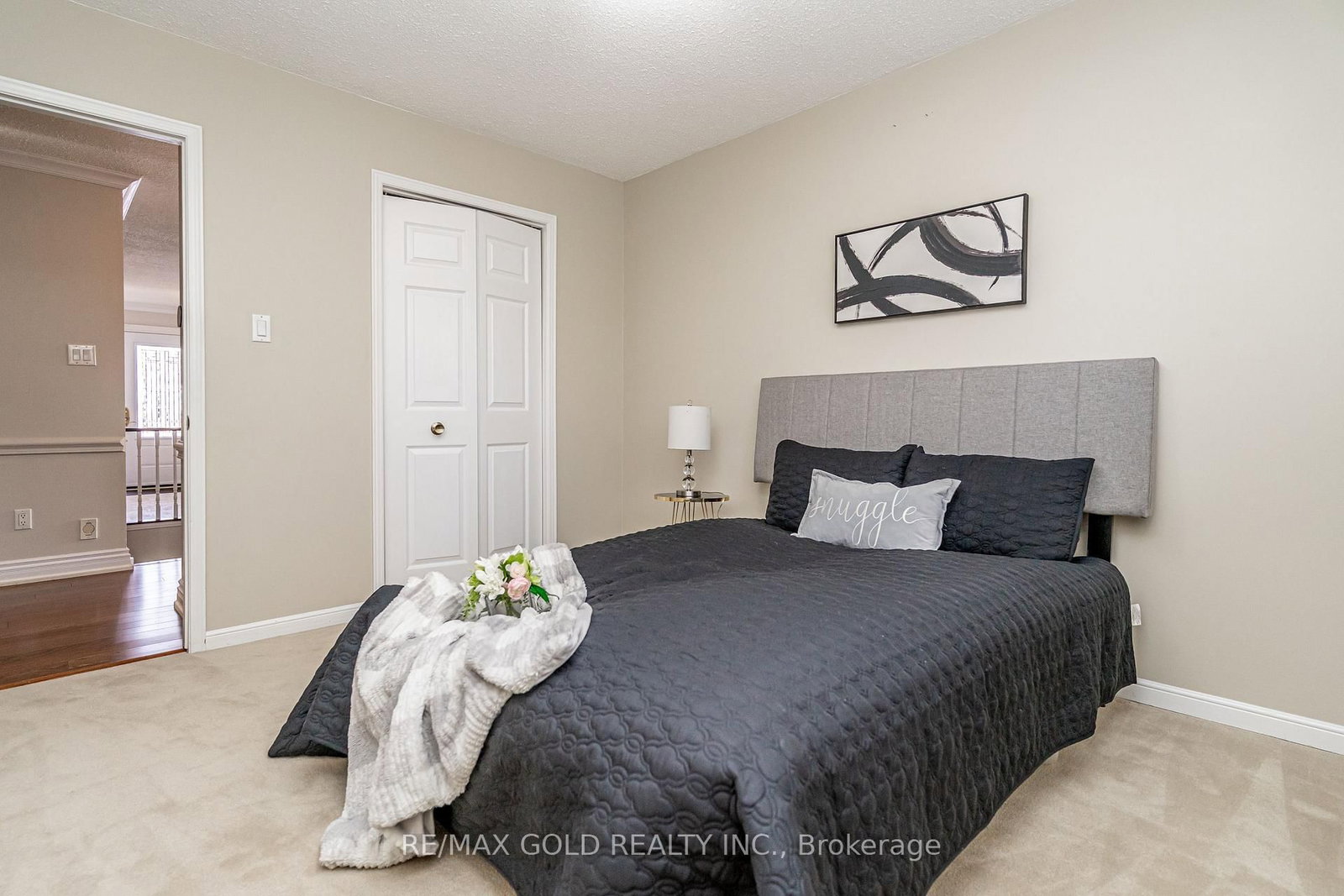 Detached House sold at 7 Oldham Crescent, Brampton, Ontario, L6Z 1W2 - Snelgrove - MLS: W12826724