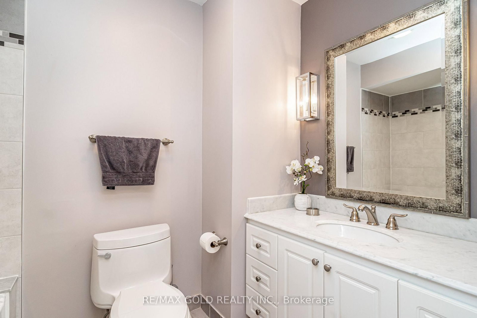 Detached House sold at 7 Oldham Crescent, Brampton, Ontario, L6Z 1W2 - Snelgrove - MLS: W12826724