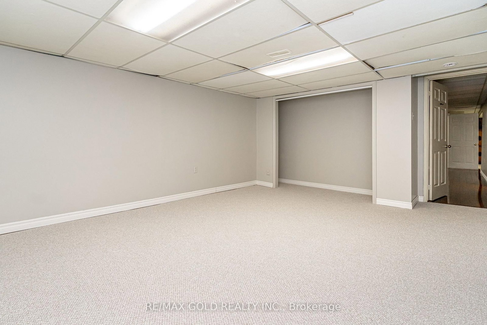 Detached House sold at 7 Oldham Crescent, Brampton, Ontario, L6Z 1W2 - Snelgrove - MLS: W12826724