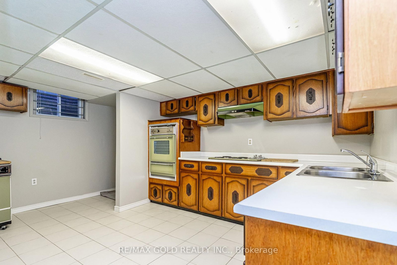 Detached House sold at 7 Oldham Crescent, Brampton, Ontario, L6Z 1W2 - Snelgrove - MLS: W12826724