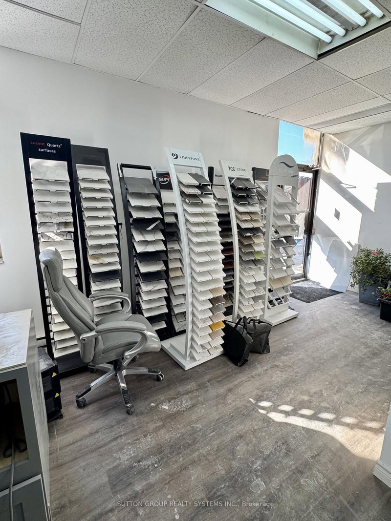 Unit 8 - 1635 Sismet Rd, Mississauga, L4W 1W5 | Image 2