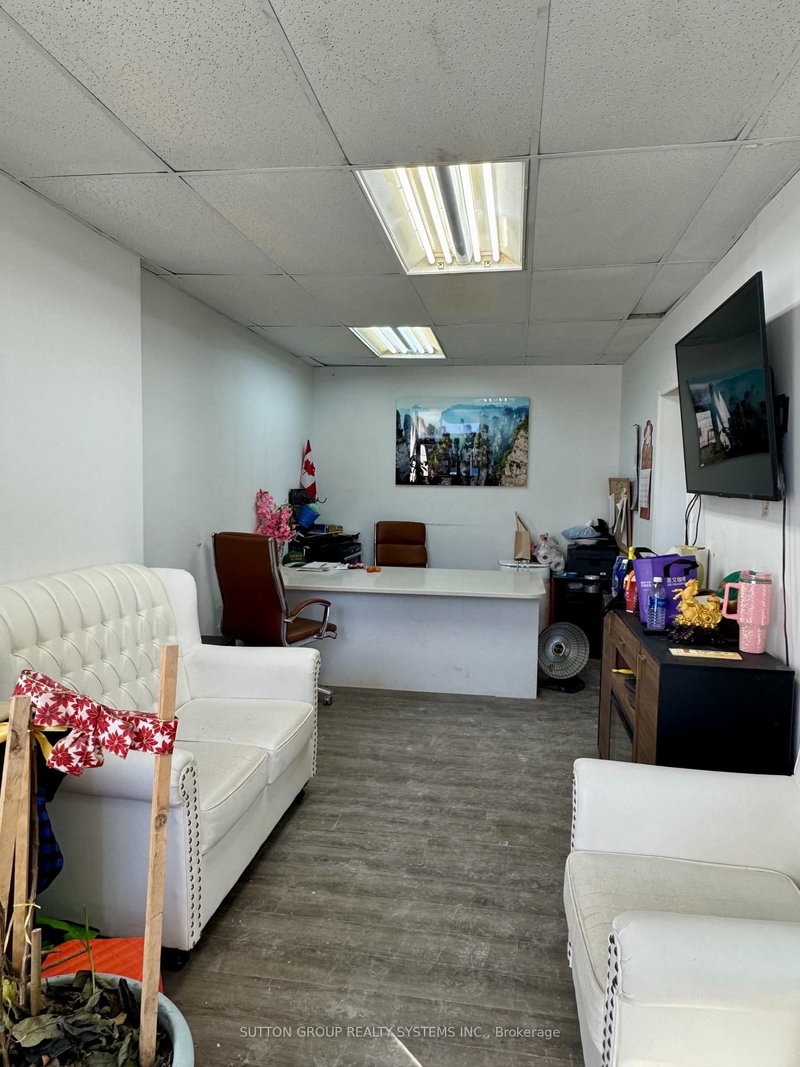 Unit 8 - 1635 Sismet Rd, Mississauga, L4W 1W5 | Image 3