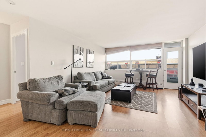 602 - 2263 Marine Dr, Oakville, L6L 5K1 | Image 3