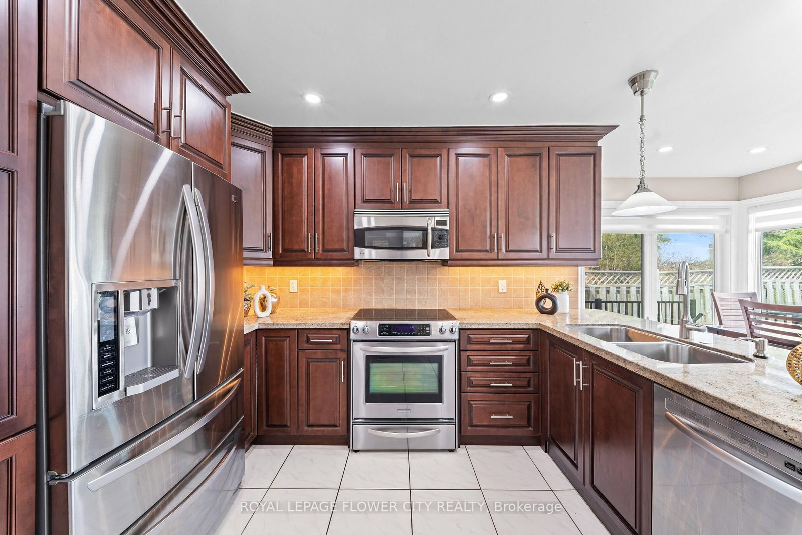 Detached House for sale at 60 Newgreen Crescent, Brampton, Ontario, L6S 4Y5 - Westgate - MLS: W12827762