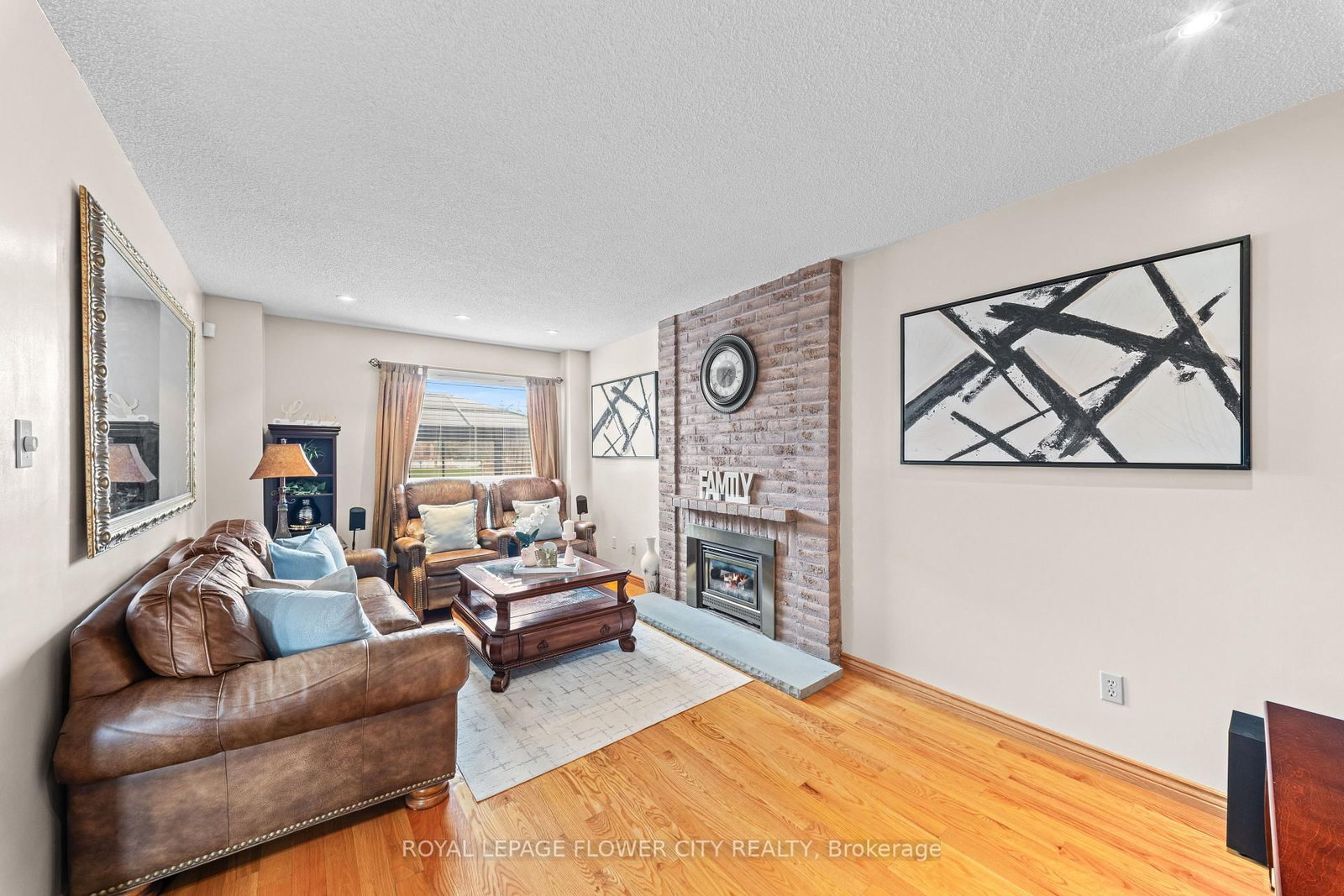 Detached House for sale at 60 Newgreen Crescent, Brampton, Ontario, L6S 4Y5 - Westgate - MLS: W12827762