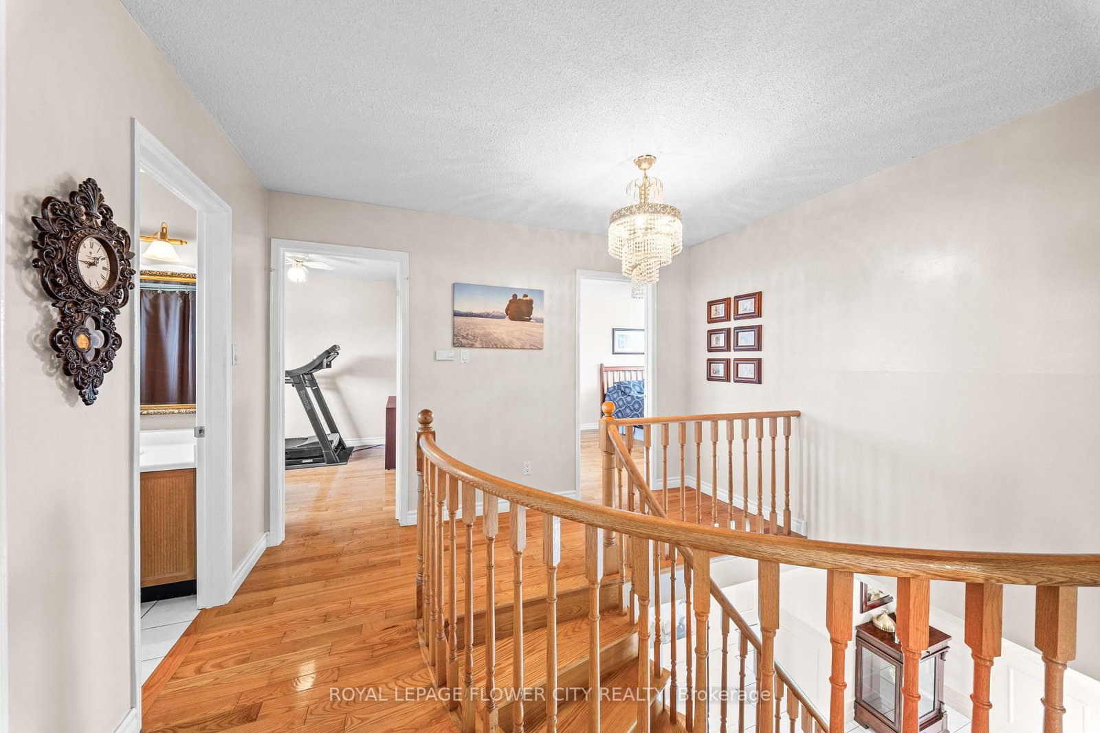 Detached House for sale at 60 Newgreen Crescent, Brampton, Ontario, L6S 4Y5 - Westgate - MLS: W12827762