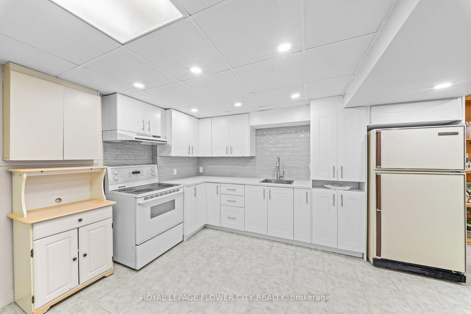 Detached House for sale at 60 Newgreen Crescent, Brampton, Ontario, L6S 4Y5 - Westgate - MLS: W12827762