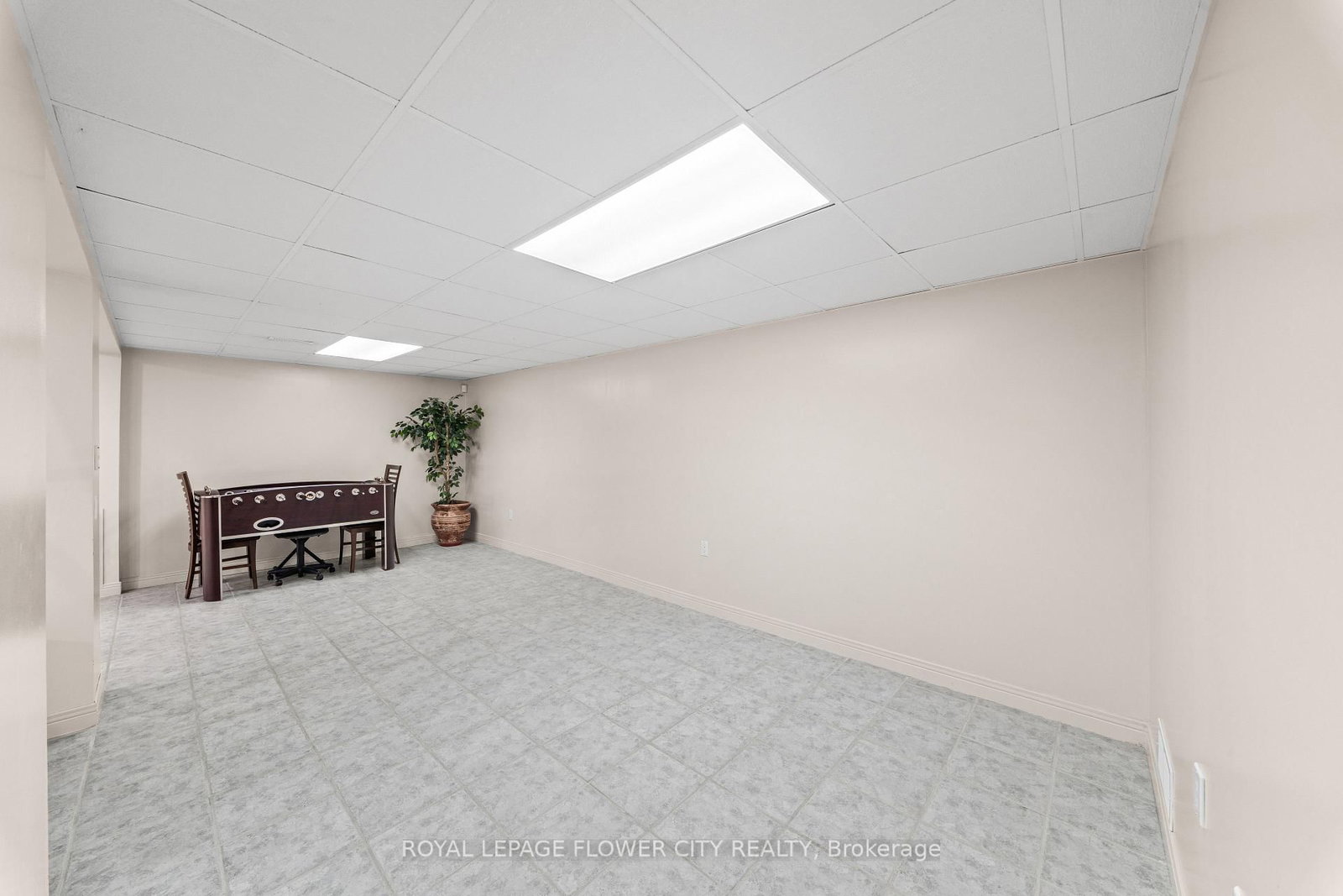 Detached House for sale at 60 Newgreen Crescent, Brampton, Ontario, L6S 4Y5 - Westgate - MLS: W12827762