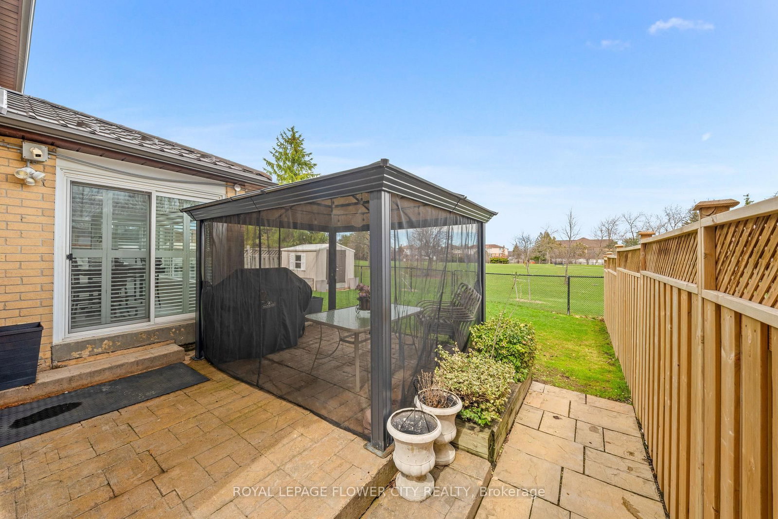 Detached House for sale at 60 Newgreen Crescent, Brampton, Ontario, L6S 4Y5 - Westgate - MLS: W12827762