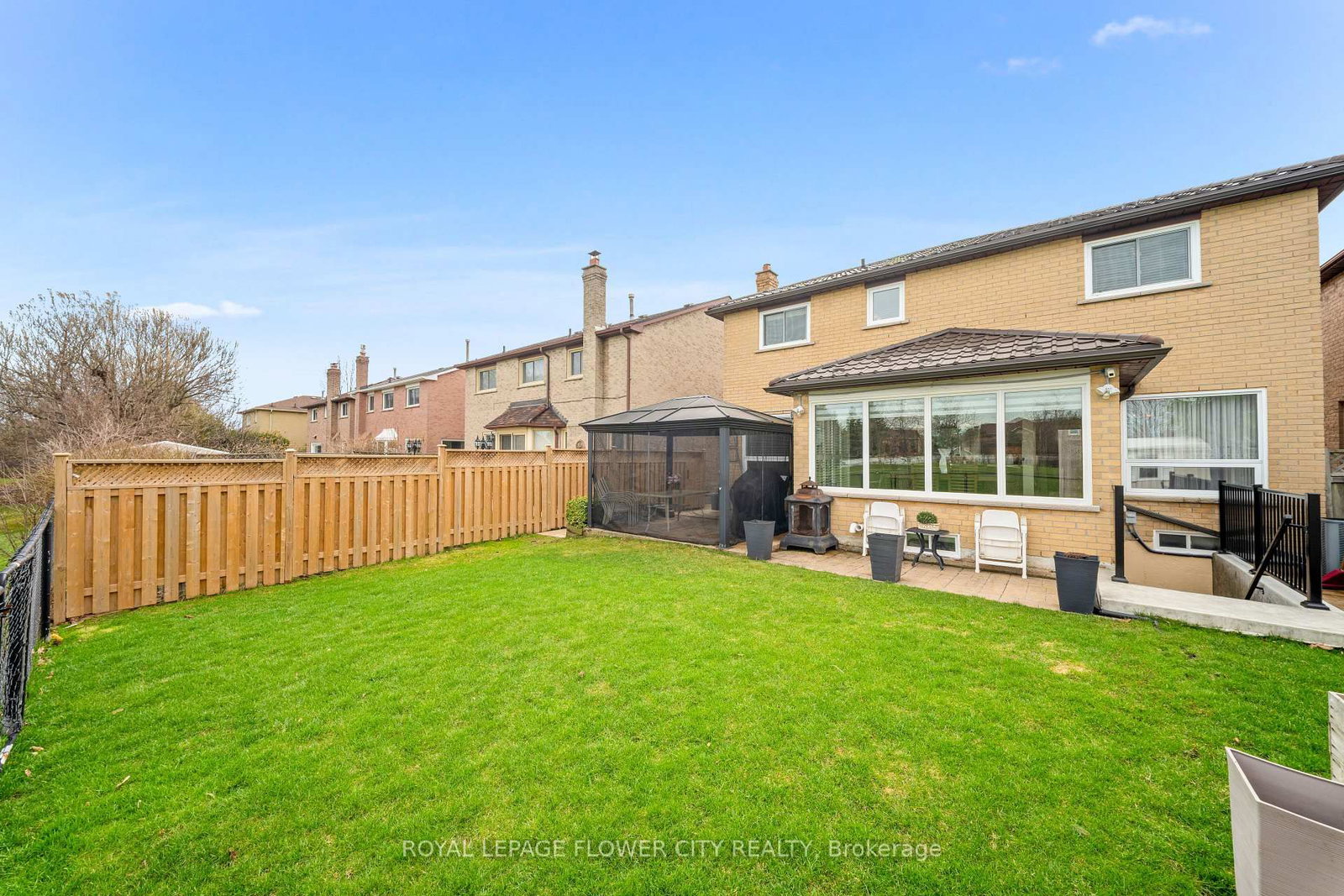 Detached House for sale at 60 Newgreen Crescent, Brampton, Ontario, L6S 4Y5 - Westgate - MLS: W12827762