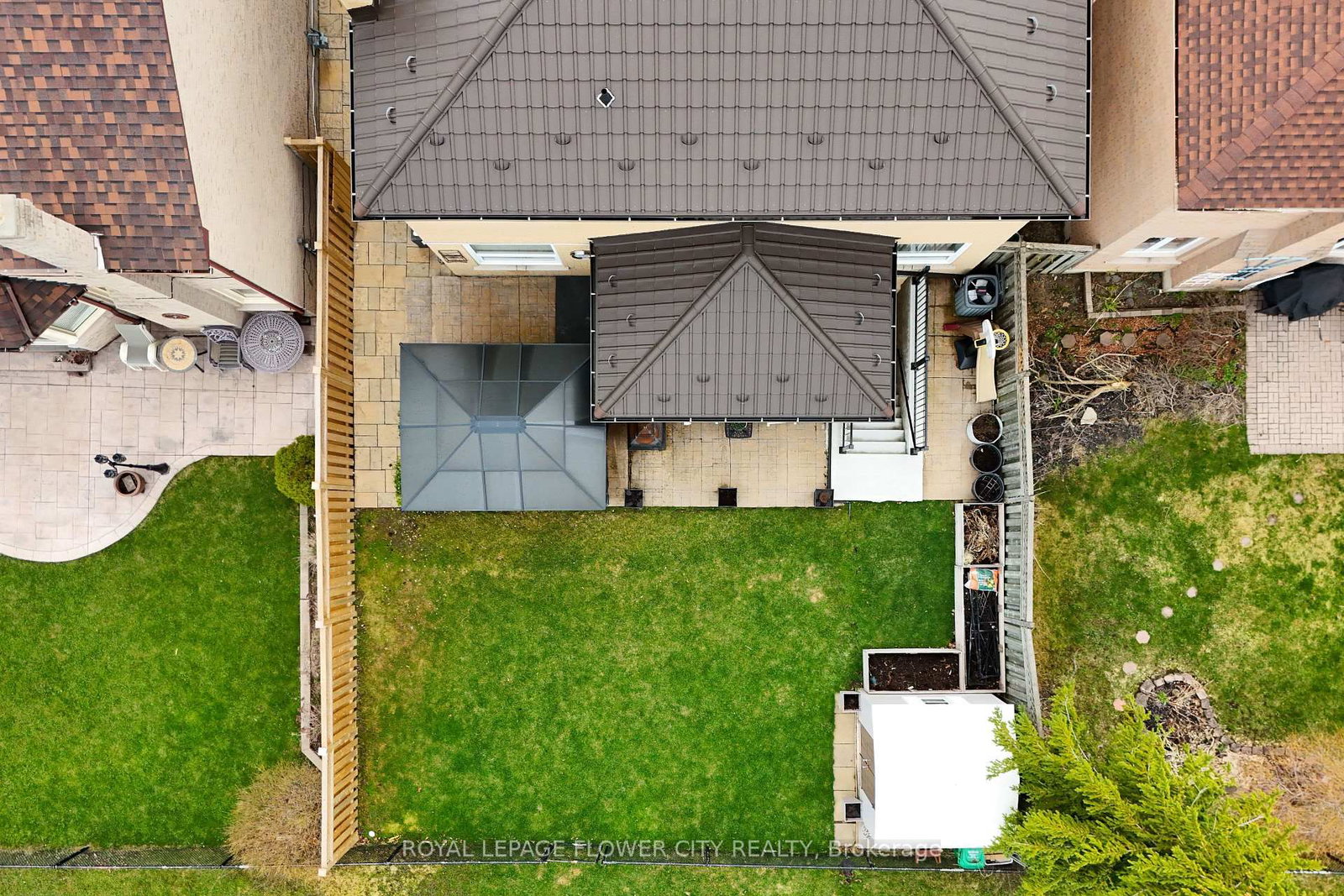 Detached House for sale at 60 Newgreen Crescent, Brampton, Ontario, L6S 4Y5 - Westgate - MLS: W12827762