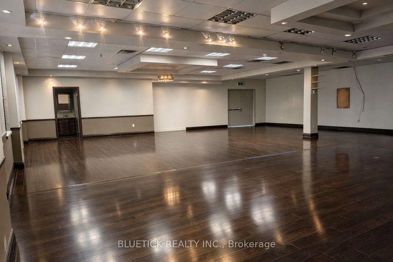 SF 5 - 1055 Clark Blvd, Brampton, L6T 3W4 | Image 2